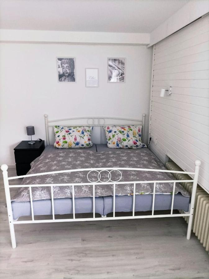 Kleine Ferienwohnung Mit Terrasse Am Waldrand Schonau  Exterior photo